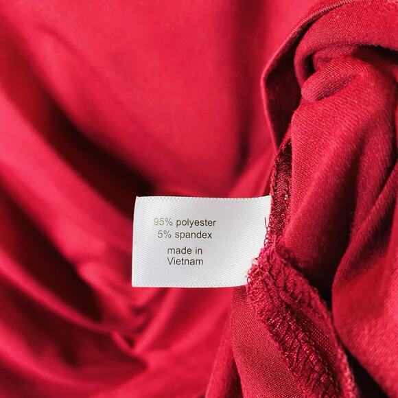 Livi Active Lane Bryant Plus Size 18 20 V-Neck Short Sleeve Athletic Top Red - Picture 5 of 6